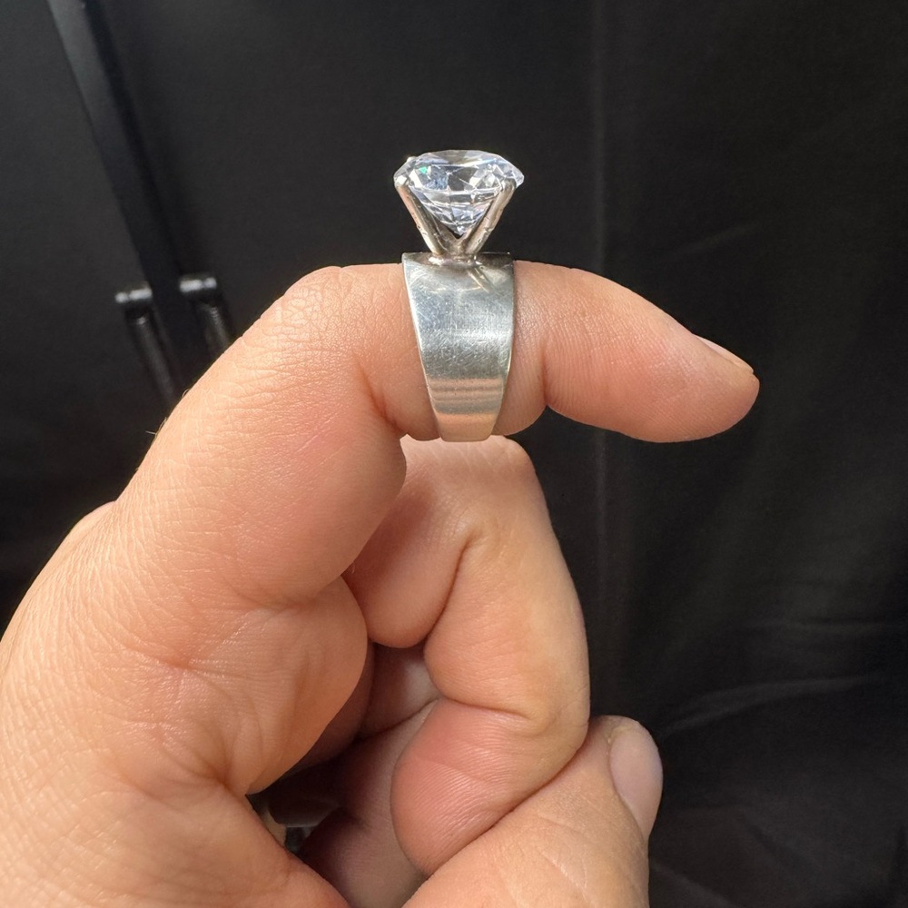 SOLID 925 RING. - Picture 2 of 10